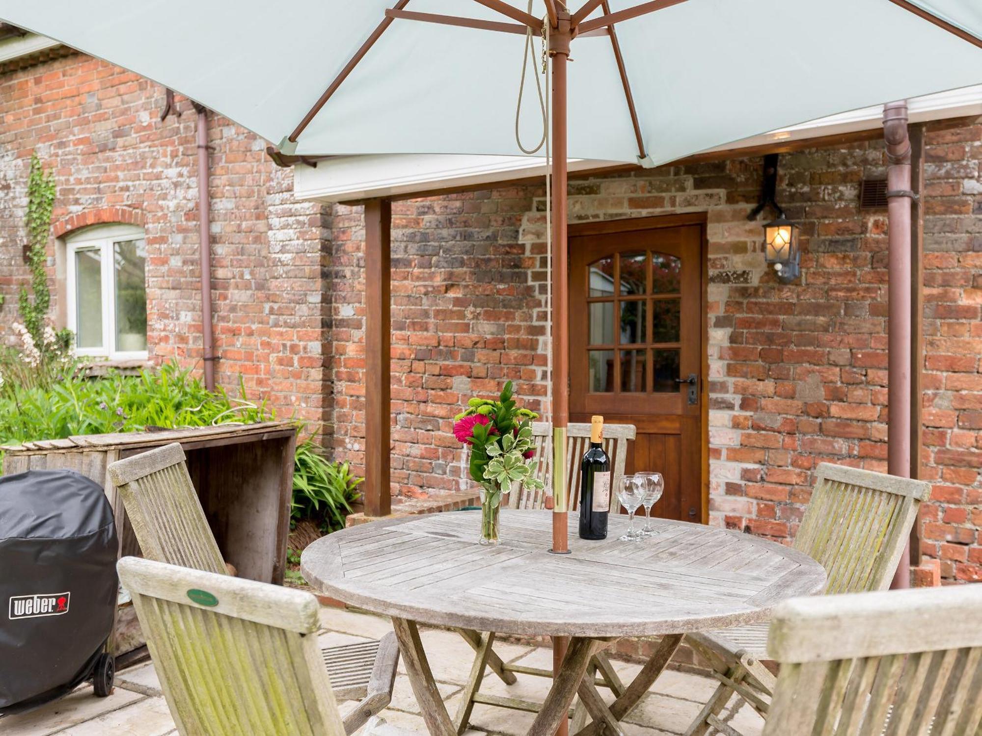 Coach House Villa Wareham Exterior photo