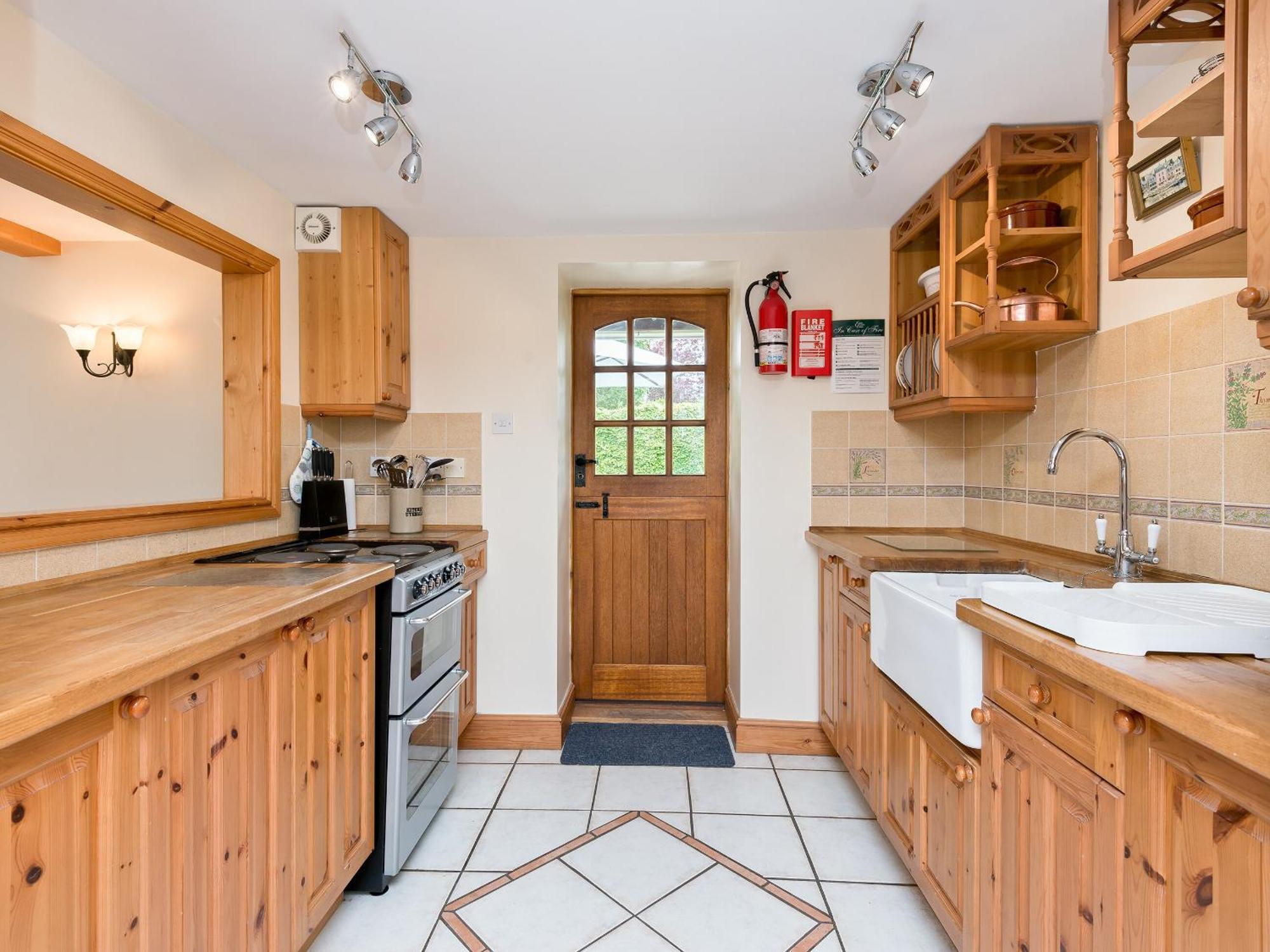 Coach House Villa Wareham Exterior photo